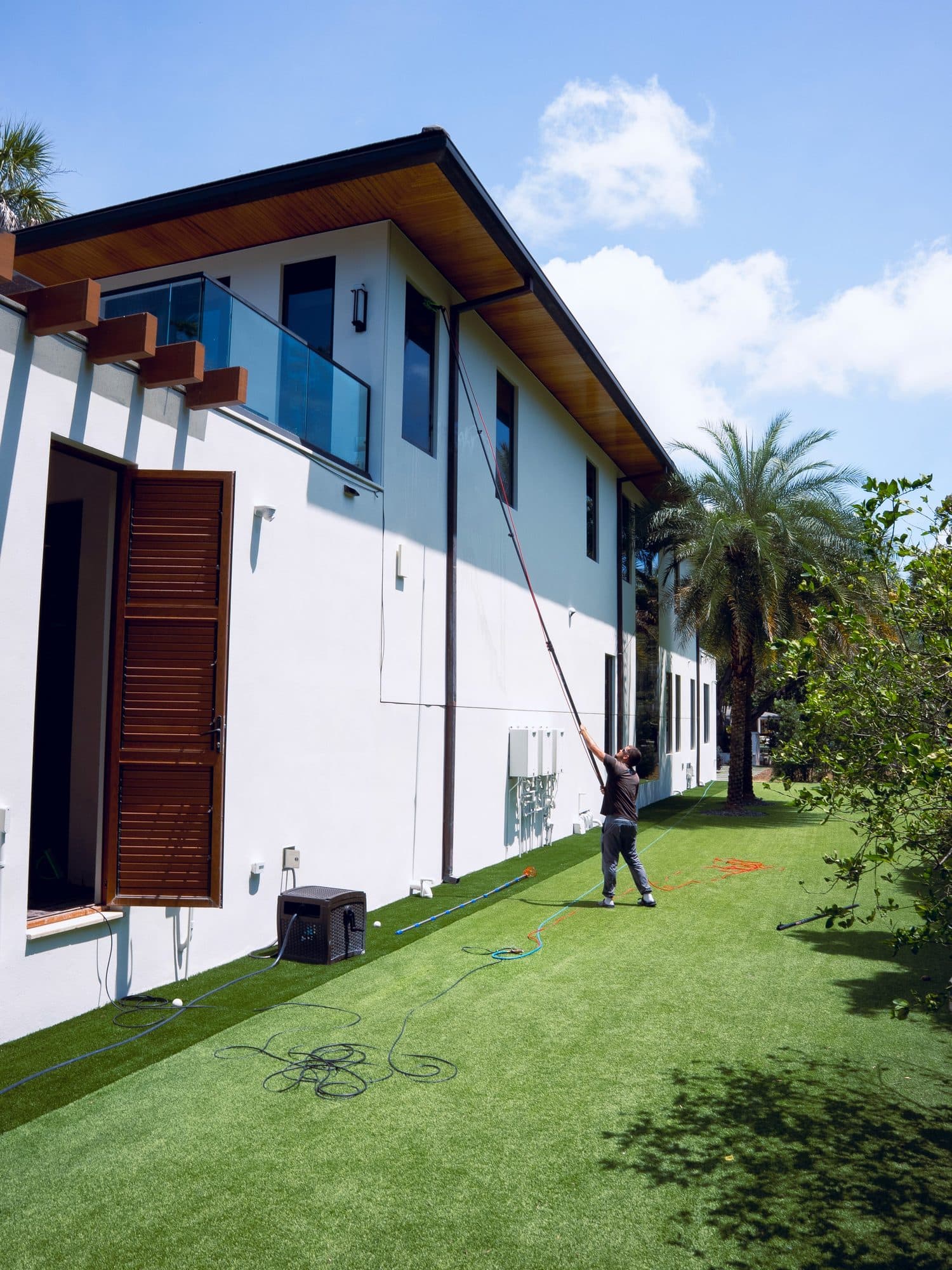 The Ultimate Guide to Window Cleaning in Tampa: What Every Homeowner Should Know