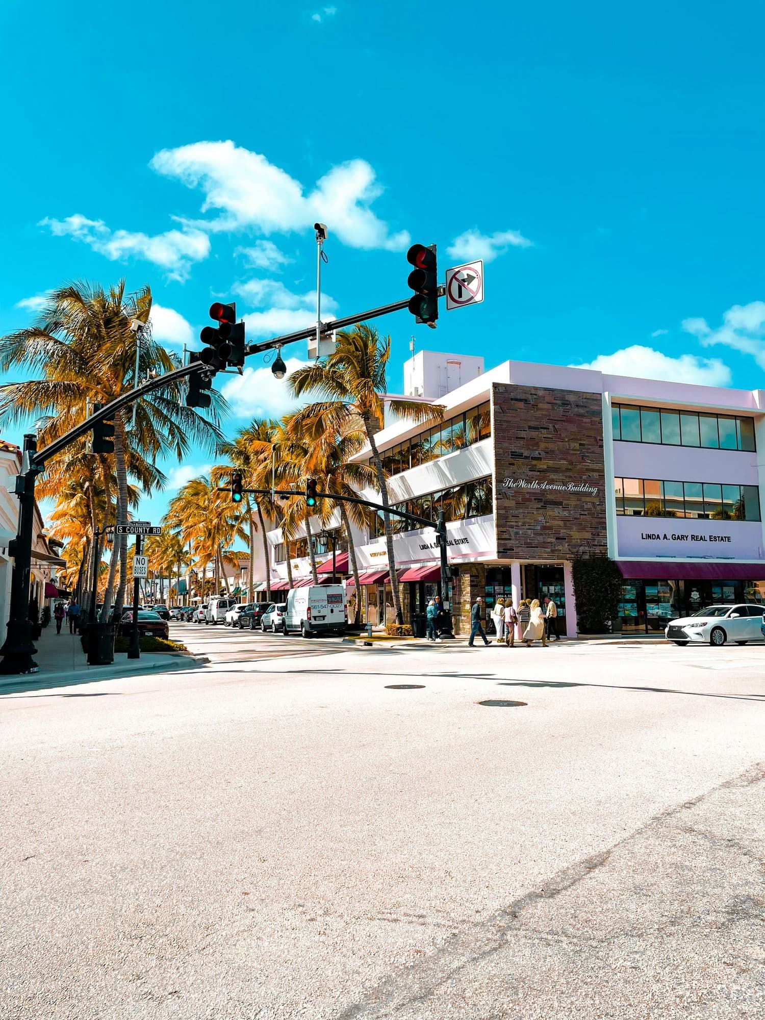 Pressure & Soft Washing in Hallandale Beach, Florida